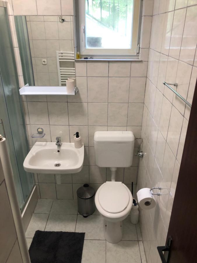 Apartman Ana Vrlika Eksteriør bilde